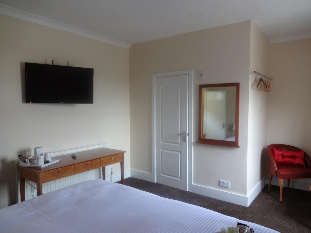 The Bull Hotel Barton in the Clay Room photo