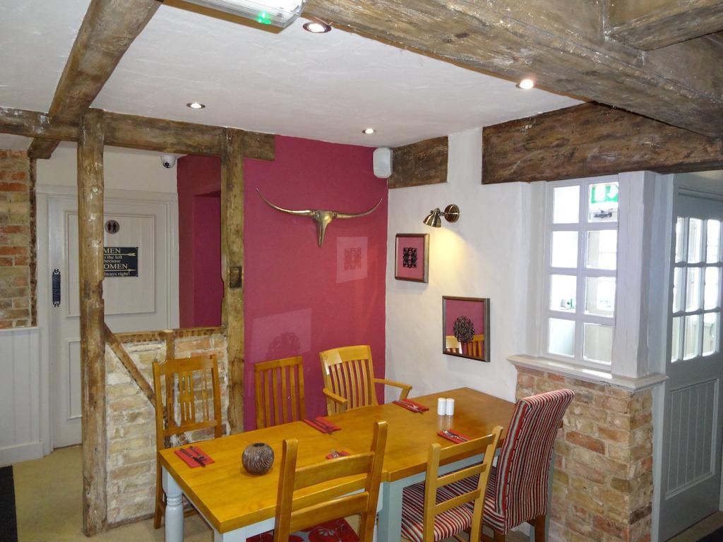 The Bull Hotel Barton in the Clay Exterior photo